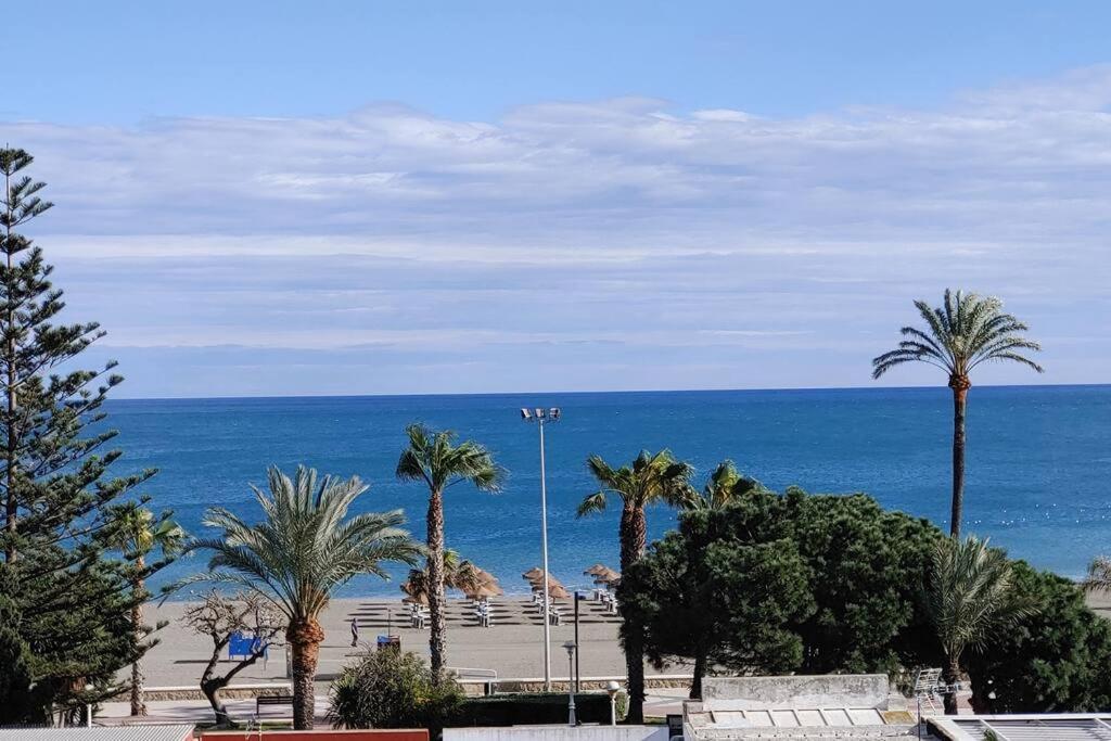 Precioso Apartamento Frente A La Playa Torre Del Mar Exterior photo
